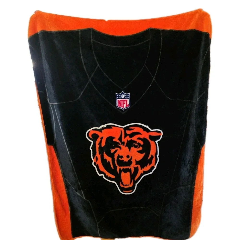 Chicago Bears Licensed Fleece Throw Blanket Football Southpaw 45'' X 60''  SOFT!